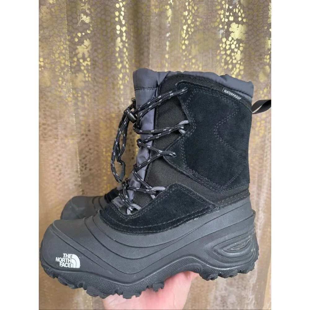 The North Face Big Kids' Alpenglow V Waterproof Boots Black Gray Snow 1